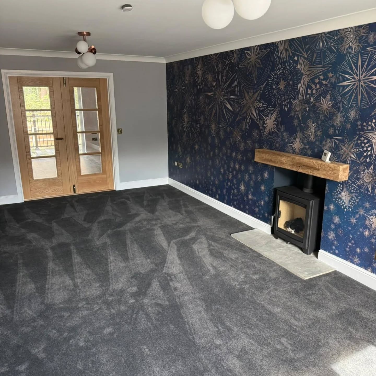 A living room restored and cleaned after a clean-up